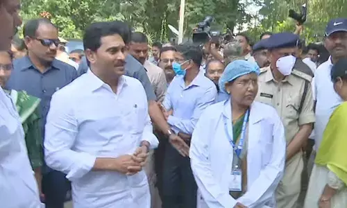 ys jagan, chief minister, andhra pradesh, train accident