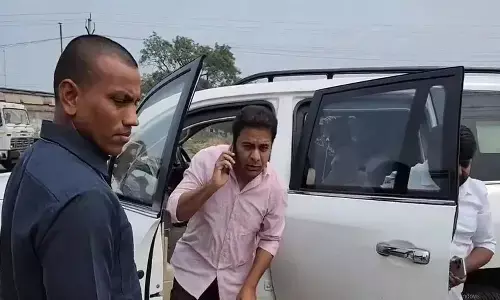 ktr, minister, telangana, police, checking, vehicle