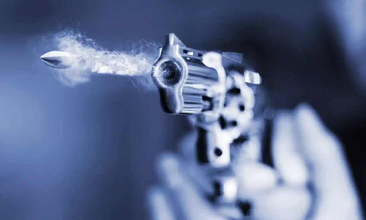 గన్ తో తనను కాల్చుకున్న కానిస్టేబుల్