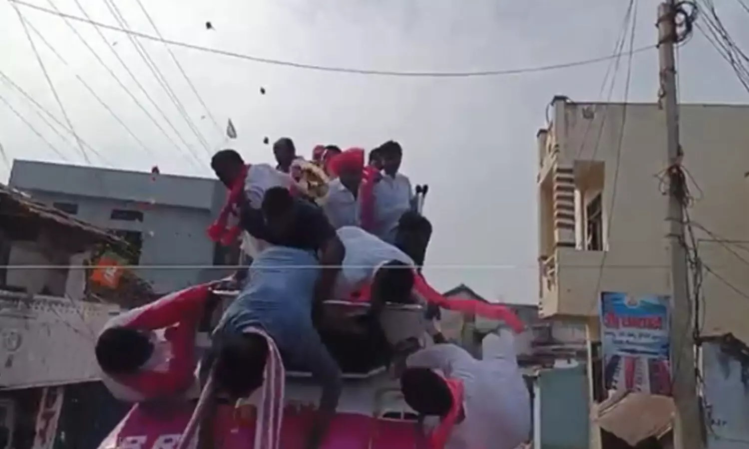 ktr, working president, brs, narrowly escapes, telangana elections