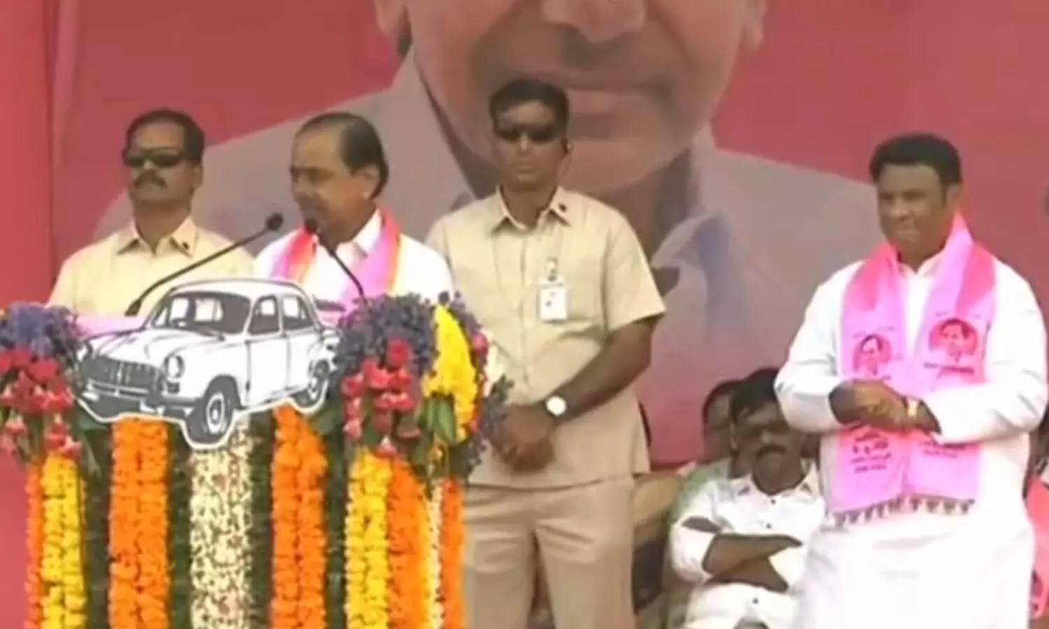 kcr, brs chief,  three districts, campaign, election, public meeting