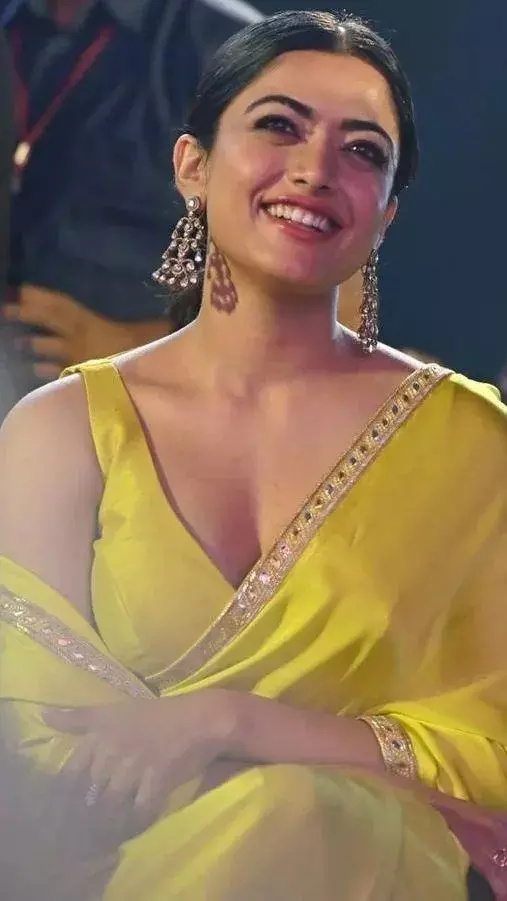 అనిమల్ ప్రీ రిలీజ్ ఈవెంట్ లో రష్మిక మందాన సందడి