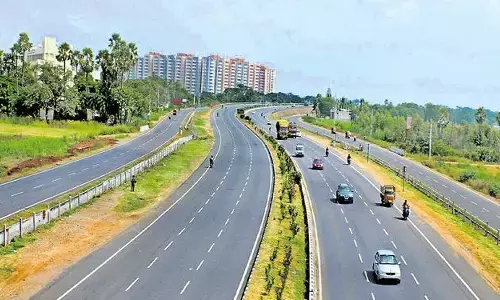 private travel bus, fire, vijayawada-hyderabad national highway, accident