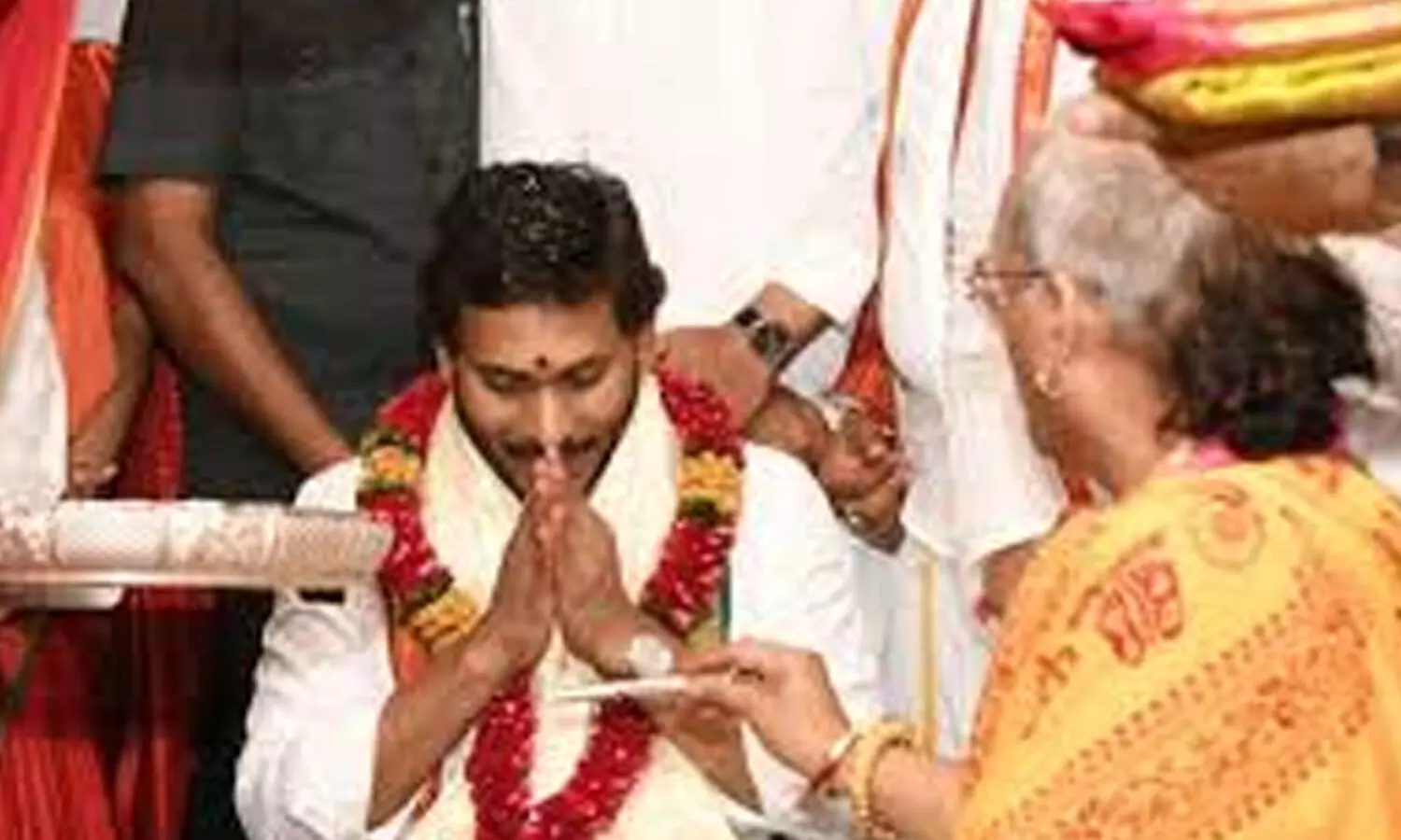 ys jagan, indrakiladri, development activities, vijayawada