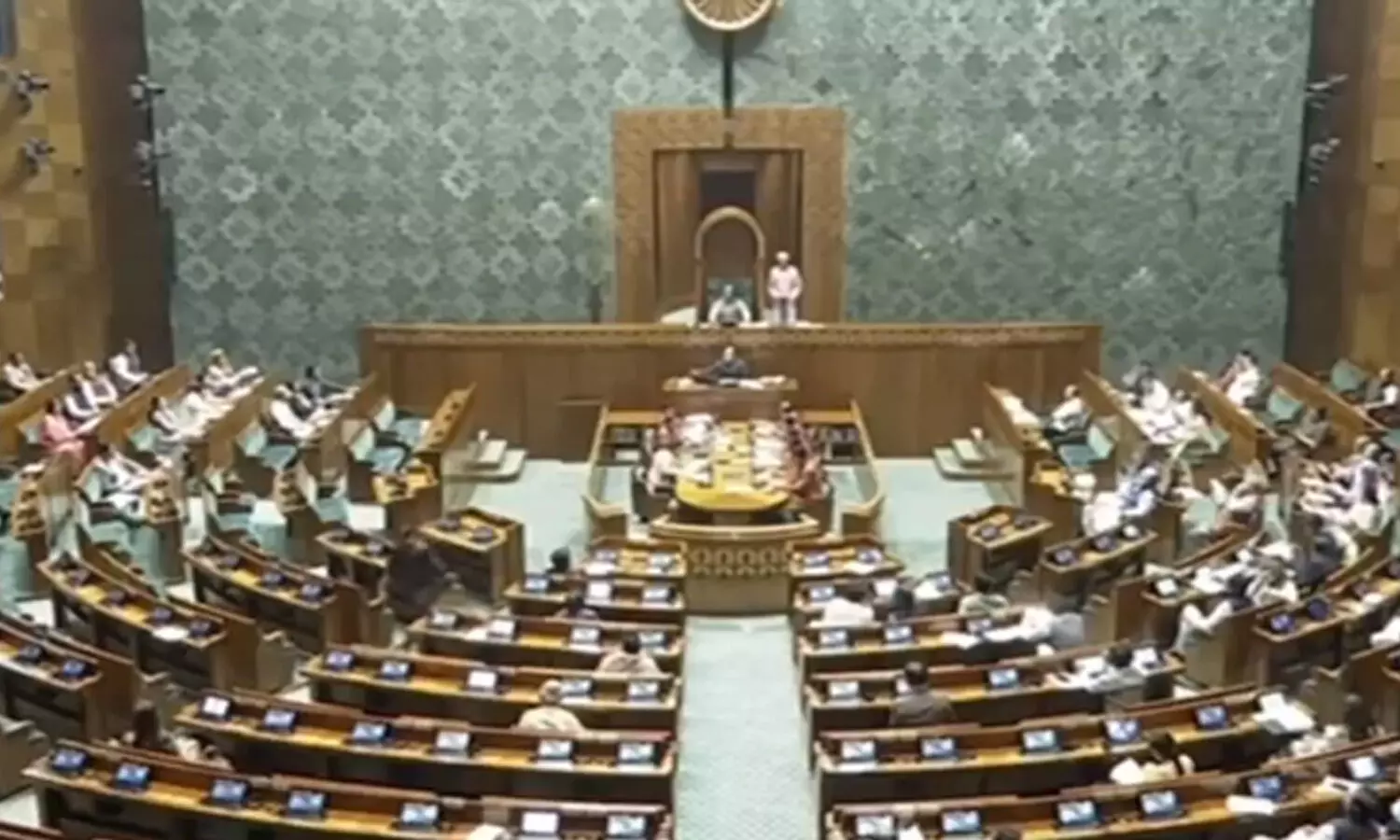 lok sabha. tear gas, two men, delhi, parliament session