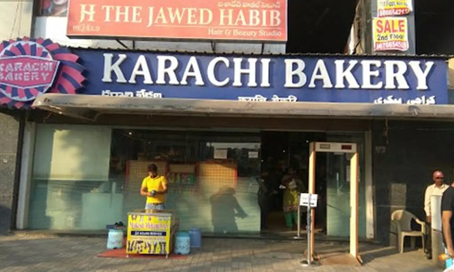 cylinder exploded, karachi bakery, rajendra ragar, hyderabad