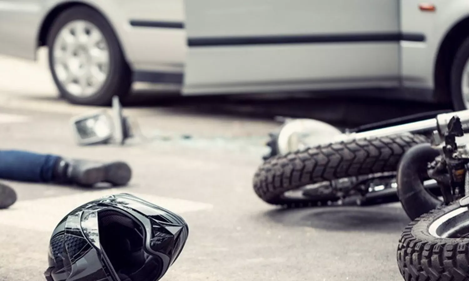 road accident,  tamil nadu,  three people died, mulugu district, crime news