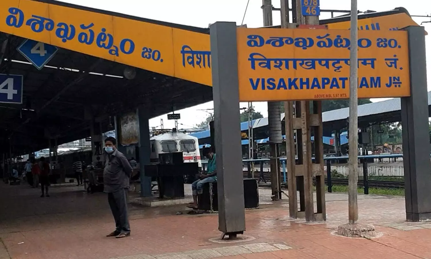 egg biryani, ill, patna-ernakulam train. visakha railway station, visakhapatnam, andhrapradesh, andhranews