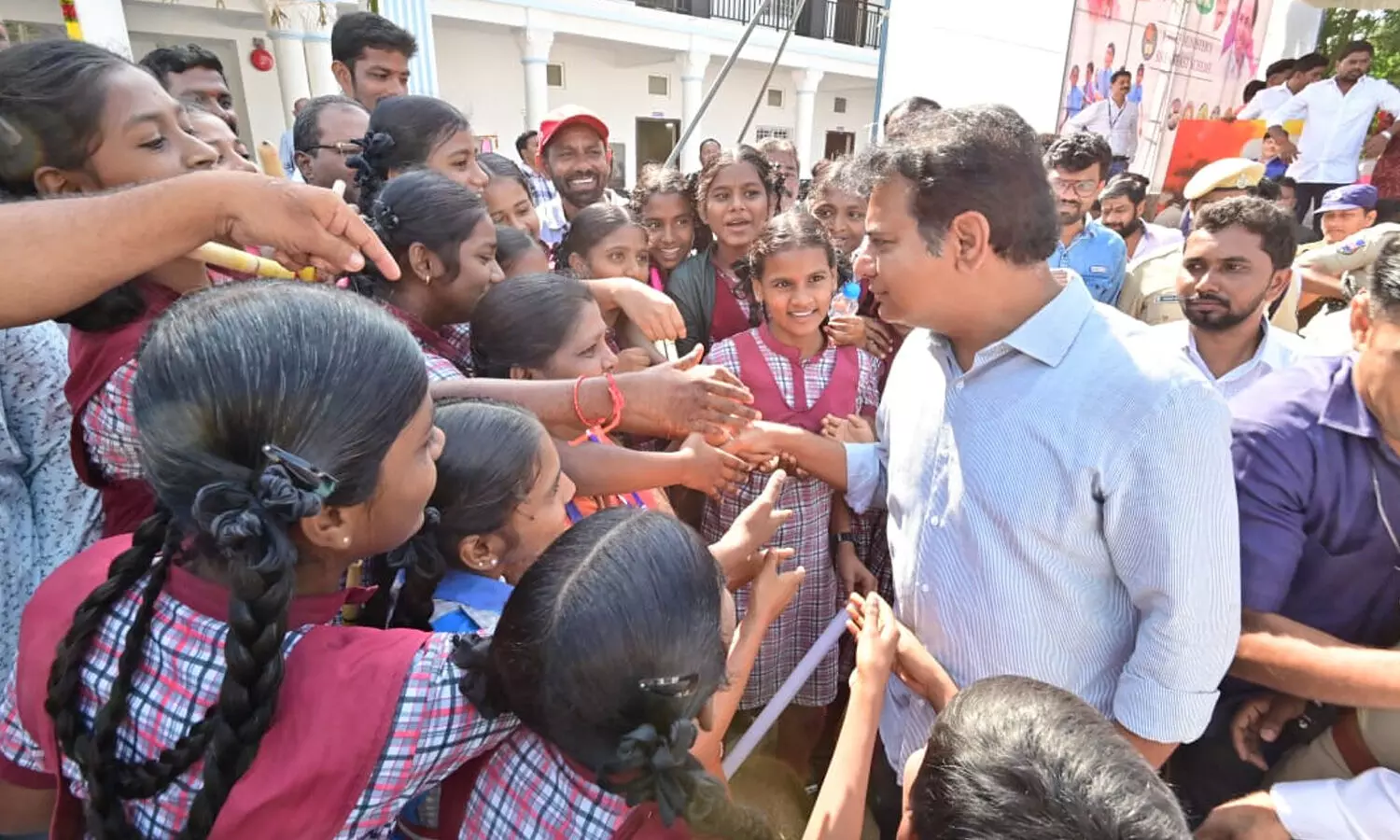 kcr, ktr, parliament elections, telangana, telanganapolitics, leadership of brs hopes to win the majority, majority of brs seats in the lok sabha elections, ktr news, brs news