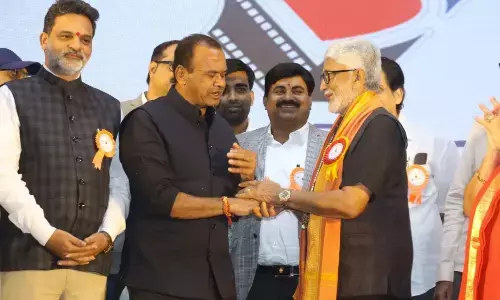 నంది అవార్డులపై మంత్రి కోమటిరెడ్డి కీలక వ్యాఖ్యలు