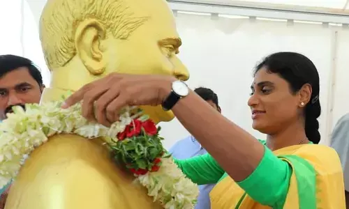 Ys Sharmila : నేడు ఇడుపులపాయకు వైఎస్ షర్మిల