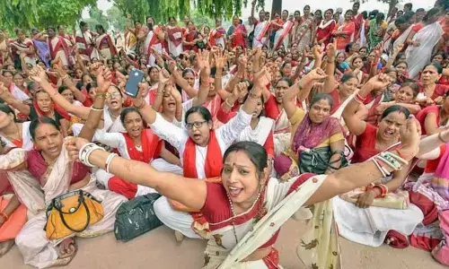 Breaking: అంగన్ వాడీ వర్కర్లకు ప్రభుత్వం అల్టిమేటం..విధుల్లో చేరకుంటే?