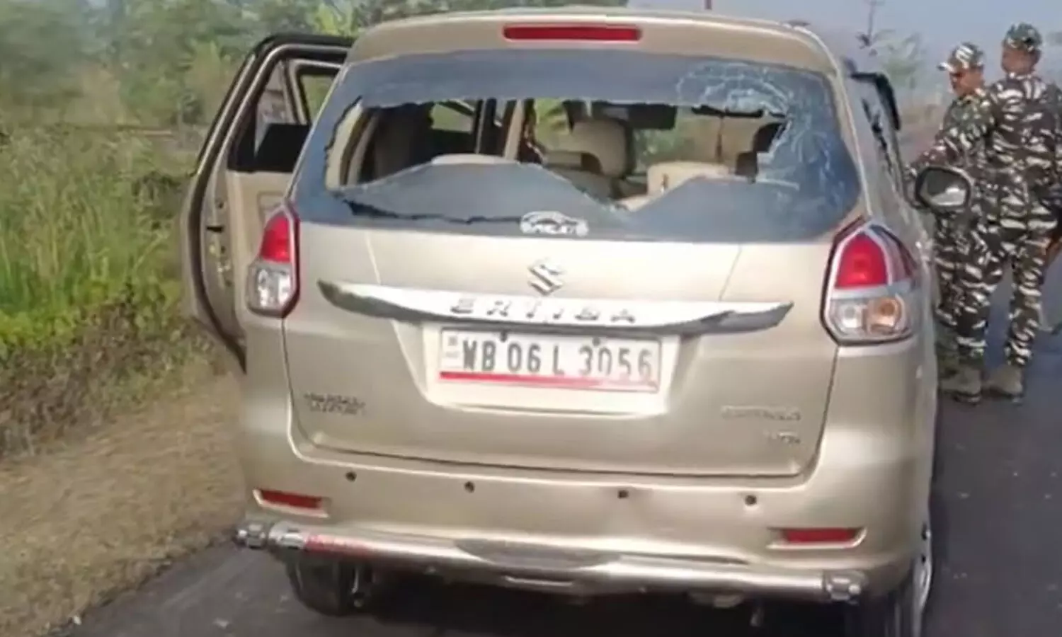 Breaking : ఈడీ అధికారులపై ఎటాక్... కార్ల అద్దాల పగలకొట్టి.. కర్రలతో దాడి చేసి