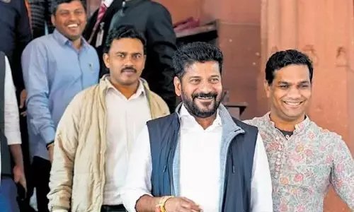 Revanth Reddy : నేడు కూడా ఢిల్లీలోనే రేవంత్ రెడ్డి.. టీఎస్‌పీఎస్సీ పరీక్షలపై?