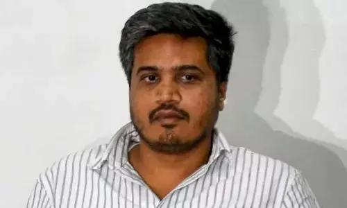 శరద్ పవార్ మనవడి ఇంట్లో ఈడీ సోదాలు