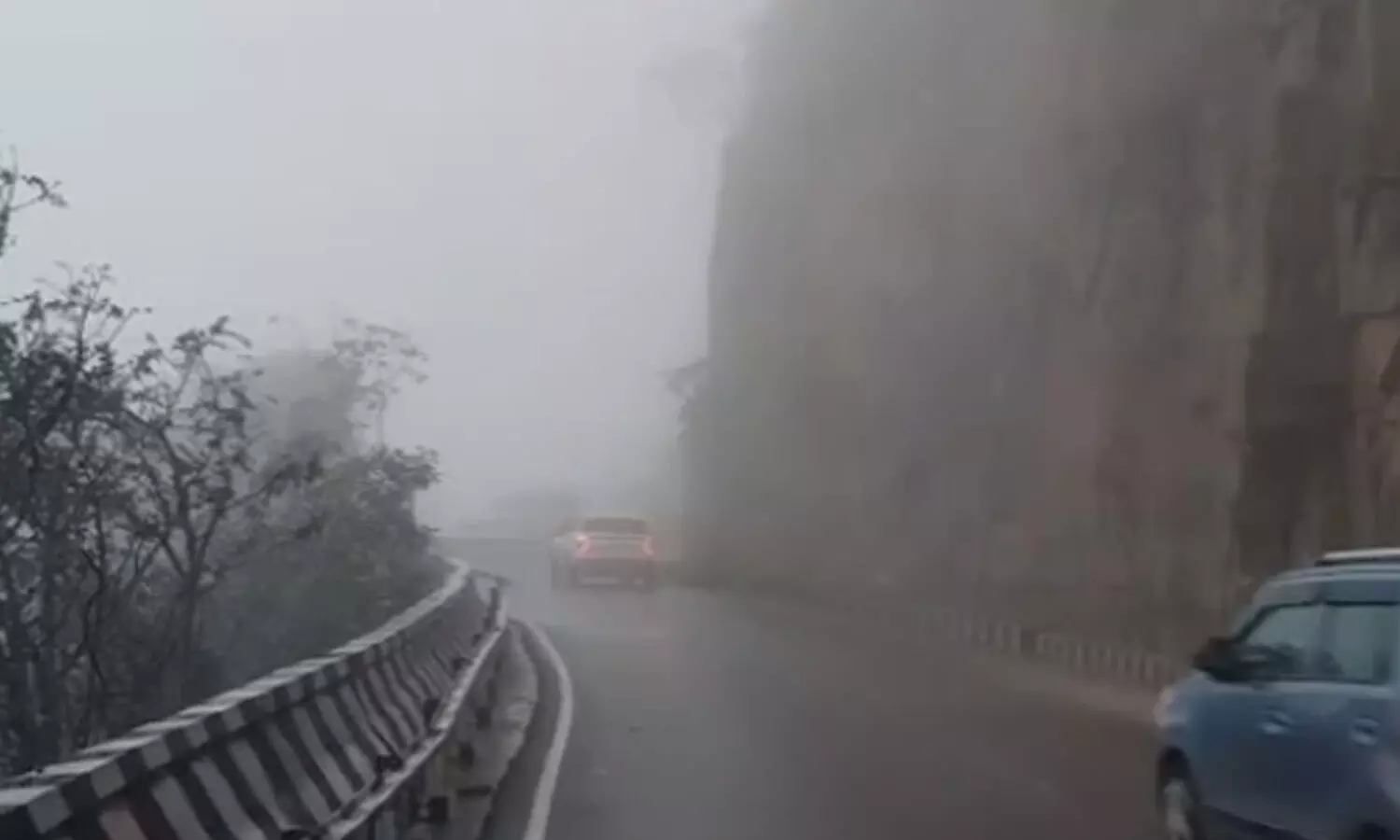 Heavy Rains :  భారీ వర్షాలు.. పాఠశాలలకు సెలవులు