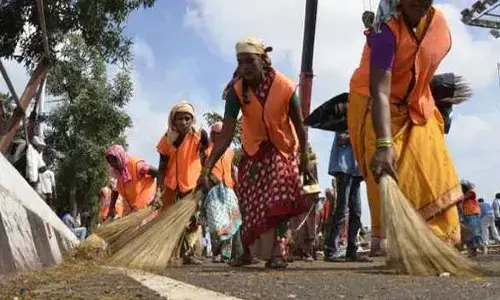 breaking : గుడ్ న్యూస్ మున్సిపల్ కార్మికుల సమ్మె విరమణ