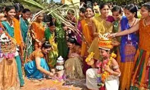 Bhogi Celebrations : తొలి రోజు ప్రారంభమైన సంక్రాంతి వేడుకలు