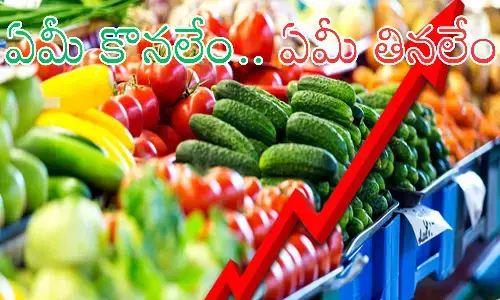 Pakistan : పాక్ లో మెరుగుపడని ఆర్థిక పరిస్థితి...డజన్ కోడిగుడ్లు నాలుగు వందలట