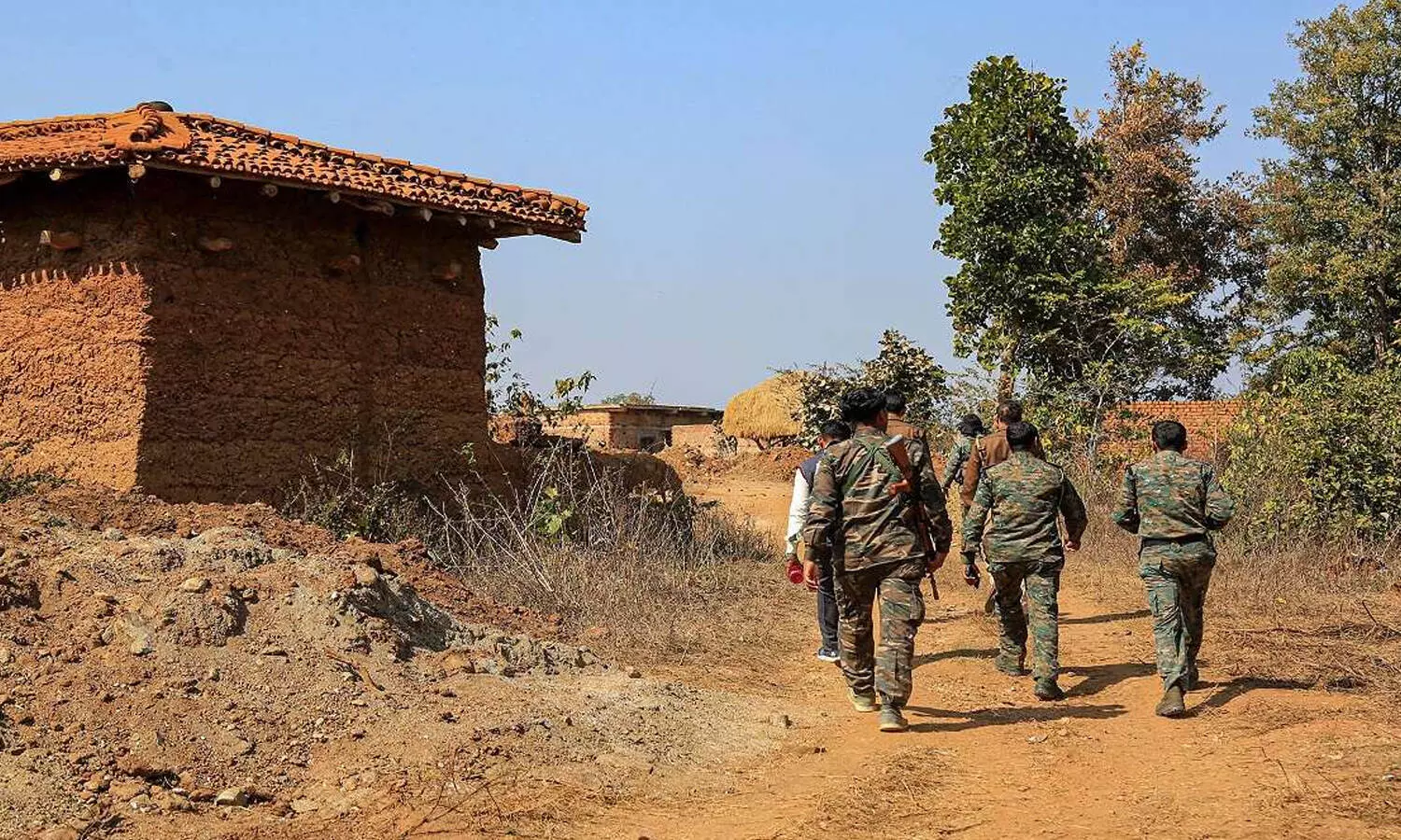 Breaking : భారీ ఎన్‌కౌంటర్.. ముగ్గురు మావోల మృతి