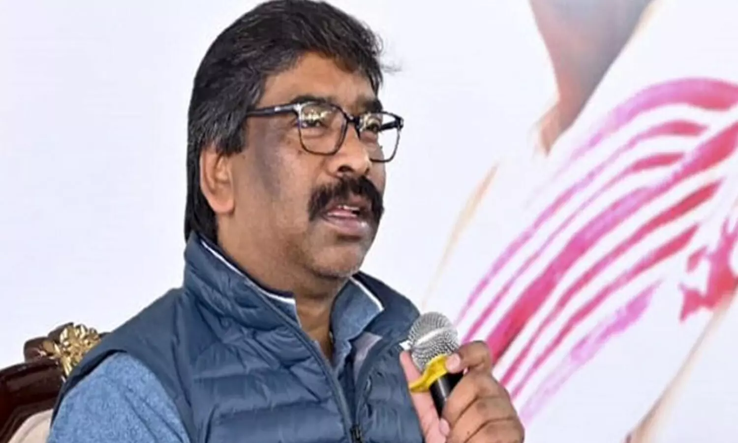 సీఎం ఇంటికి ఎన్‌ఫోర్స్‌మెంట్ డైరెక్టరేట్ అధికారులు