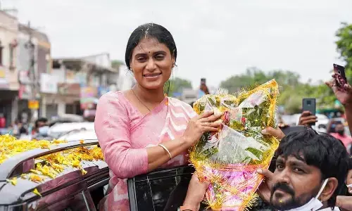 Ys Sharmila : నేడు ఇడుపులపాయకు షర్మిల