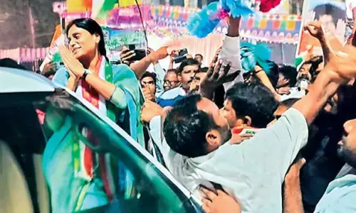 Ys Sharmila : నేడు ఇచ్చాపురంలో వైఎస్ షర్మిల