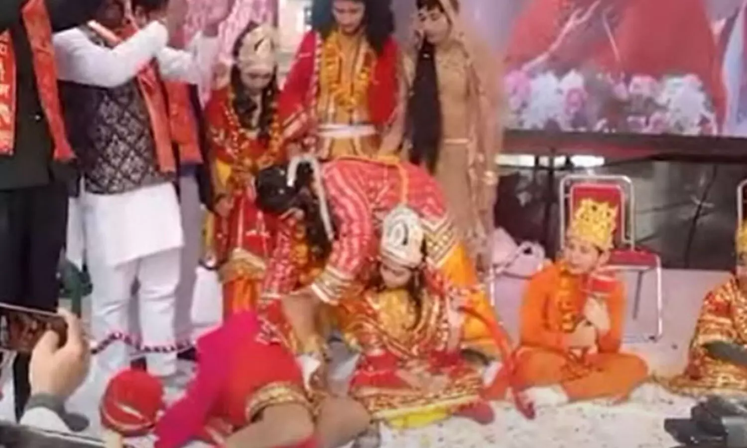 ‌Haryana : నాటకం వేస్తుండగా కుప్పకూలి గుండెపోటుతో మృతి