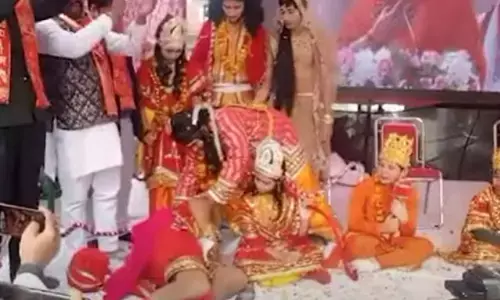 ‌Haryana : నాటకం వేస్తుండగా కుప్పకూలి గుండెపోటుతో మృతి