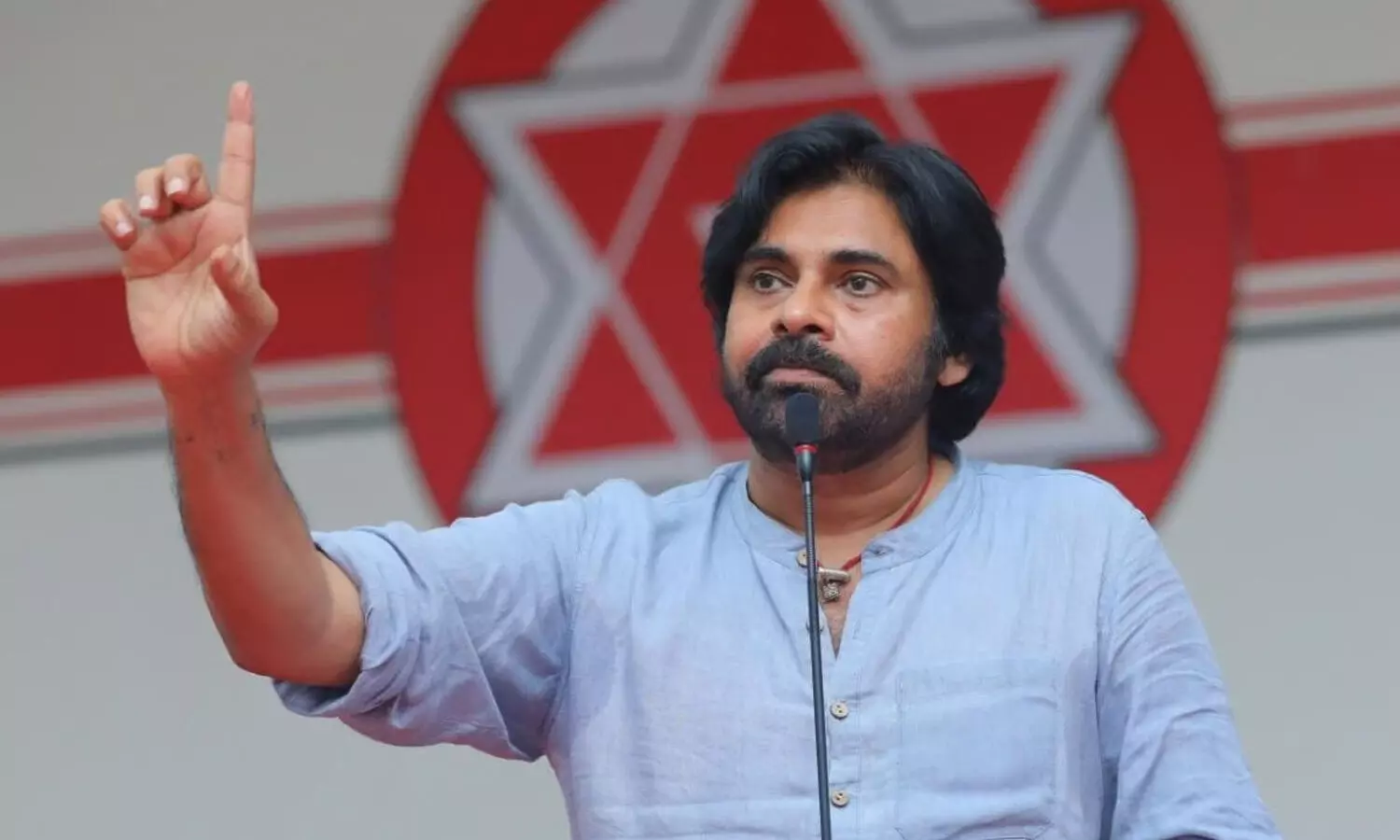 Breaking : రెండు స్థానాలను ప్రకటించిన పవన్.. చంద్రబాబుకు కౌంటర్