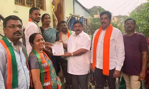 Andhra Pradesh : ఏపీలో ఎన్నికల ప్రచారాన్ని ప్రారంభించిన బీజేపీ మాజీ ఎమ్మెల్యే