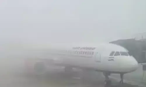 Delhi : ఢిల్లీలో అదే సీన్... విమానాల రాకపోకలు ఆలస్యం