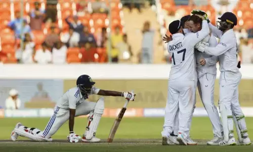 ఉప్పల్ టెస్టులో టీమిండియా ఓటమి