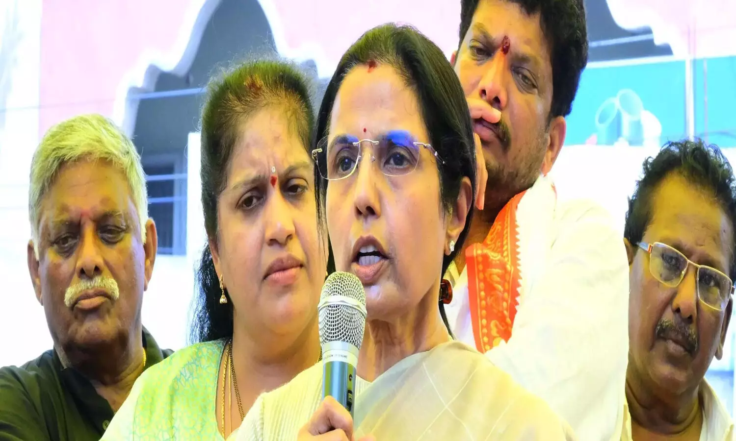 నేటి నుంచి నారా భువనేశ్శరి పర్యటన