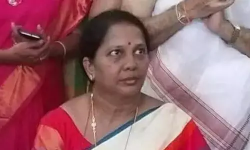 ఆసుపత్రిలో చేరిన  రత్నకుమారి