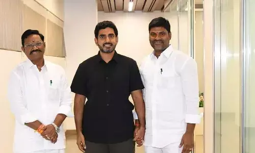 లోకేష్ ను కలిసిన వైసీపీ ఎమ్మెల్యే.. పార్టీలో చేరేందుకు