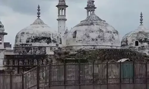 జ్ఞానవాపి కేసులో కీలక తీర్పు