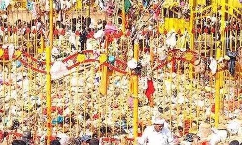 Medaram : మేడారం వెళ్లాలంటే ఇవి తప్పనిసరి