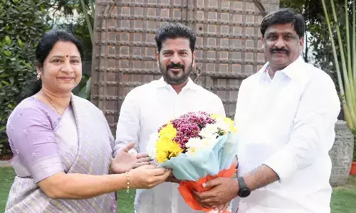 రేవంత్ ను కలిసిన బీఆర్ఎస్ నేత