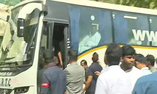 Medigadda: మేడిగడ్డకు బయలుదేరిన ఎమ్మెల్యేలు