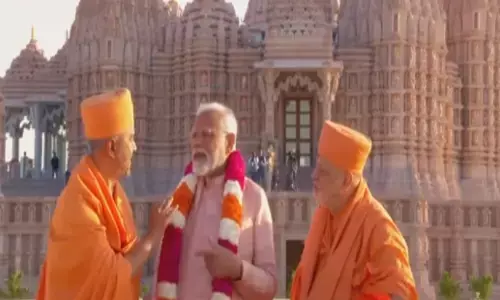 అబుదాబిలో ఆలయాన్ని ప్రారంభించిన మోదీ
