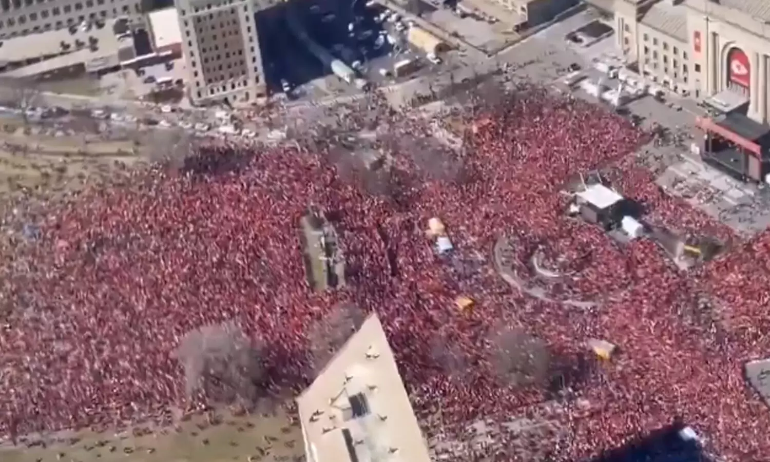 America : అమెరికాలో మళ్లీ కాల్పులు.. ఒకరి మృతి