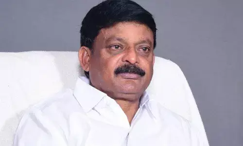 YSRCP : కోలా గురువులకు క్యాంప్ కార్యాలయం నుంచి కాల్ వచ్చిందోచ్