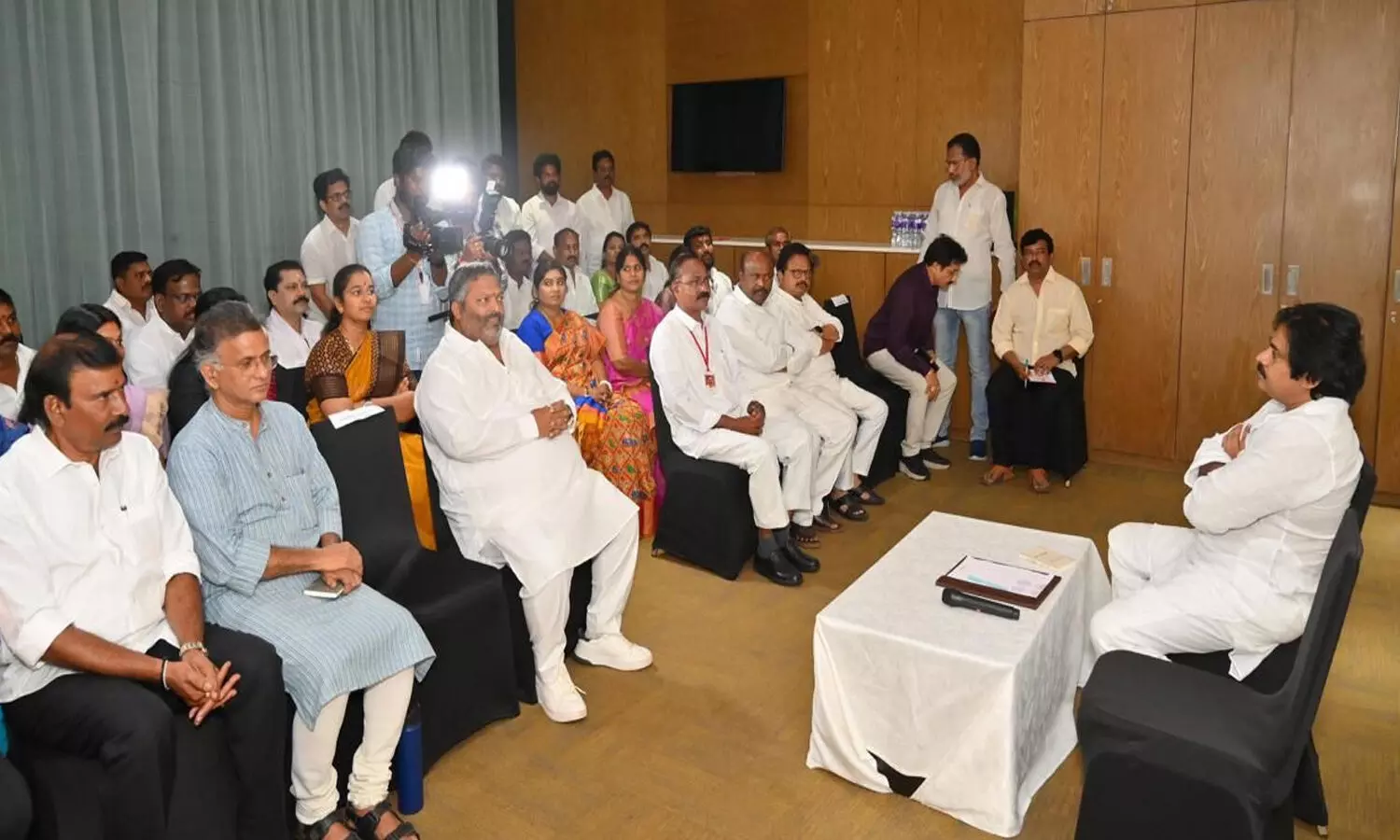 Janasena : నేడు రాజమండ్రికి పవన్ కల్యాణ్ Janasena : నేడు రాజమండ్రికి పవన్ కల్యాణ్