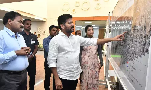 Revanth Reddy : ఢిల్లీకి బయలుదేరి వెళ్లిన రేవంత్