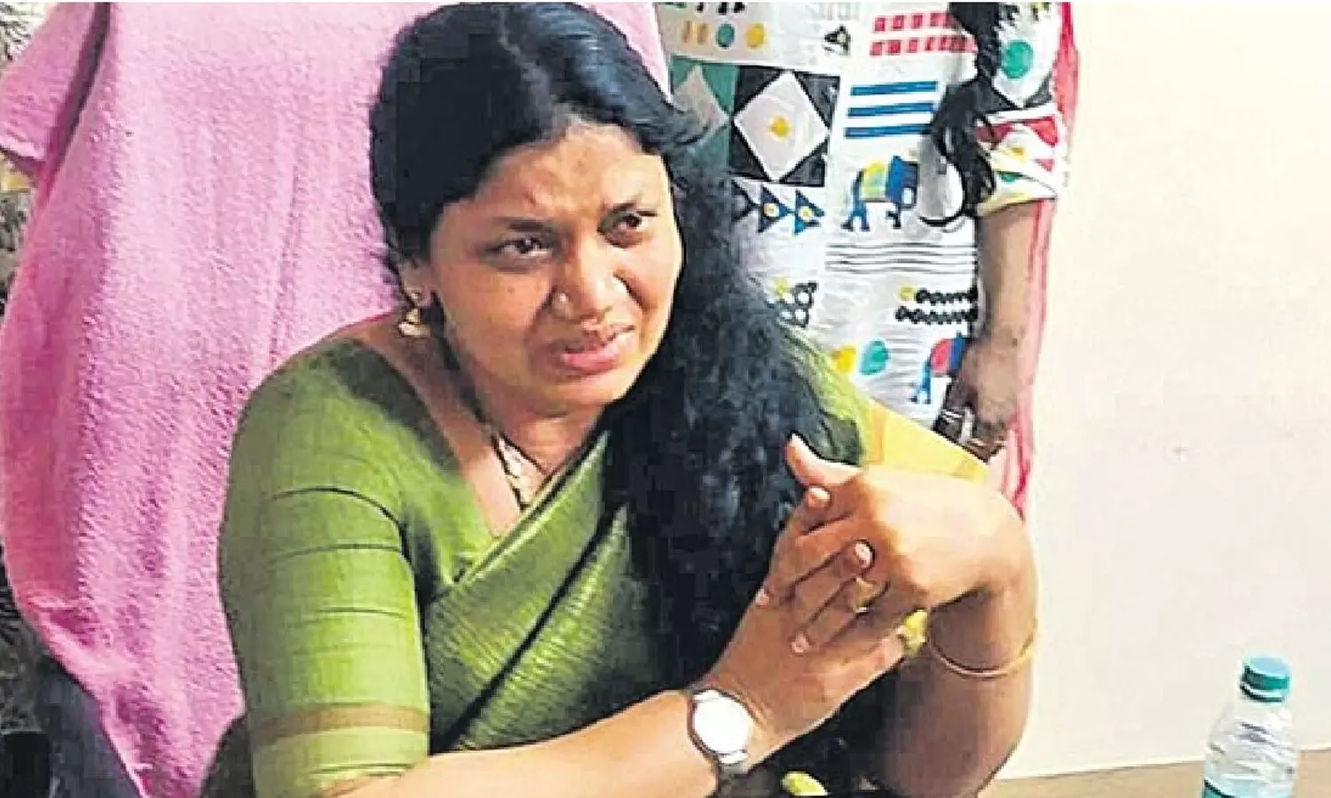 ACB : వామ్మో ఇంత బంగారమా? ఇన్ని కరెన్సీ కట్టలా...? ఏం మాయ చేశావమ్మా?