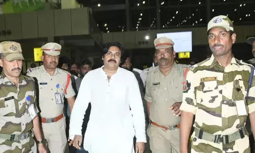 Pawan Kalyan : రాజమండ్రి నేతలతో పవన్ ఏమన్నారంటే?