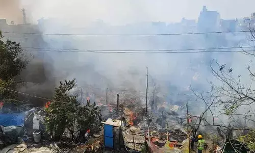 Breaking: గుడెసెలో దీపం పెట్టి మేడారానికి... గుడెసెల్లో గ్యాస్ సిలిండర్ పేలడంతో?