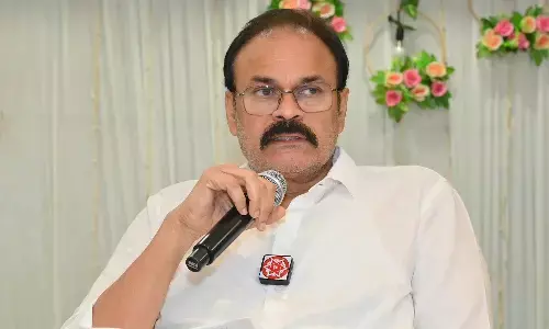 జనసైనికులు సంయమనం పాటించండి : నాగబాబు