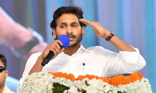 Ys Jagan : చంద్రాబాబు భార్యే కుప్పం వెళ్లి బాబుకు బై బై అంటున్నారు